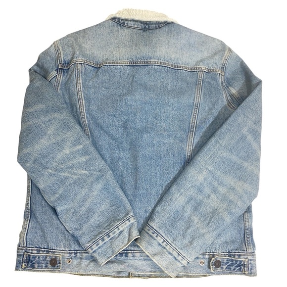 Levi’s Sherpa Lined Trucker Denim Jacket Light Wash – Men’s Size Large - Picture 3 of 10